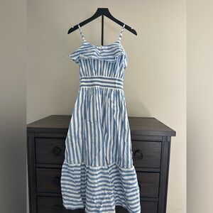 Woman’s Vineyard Vines Maxi Dress Blue and White (Size M)